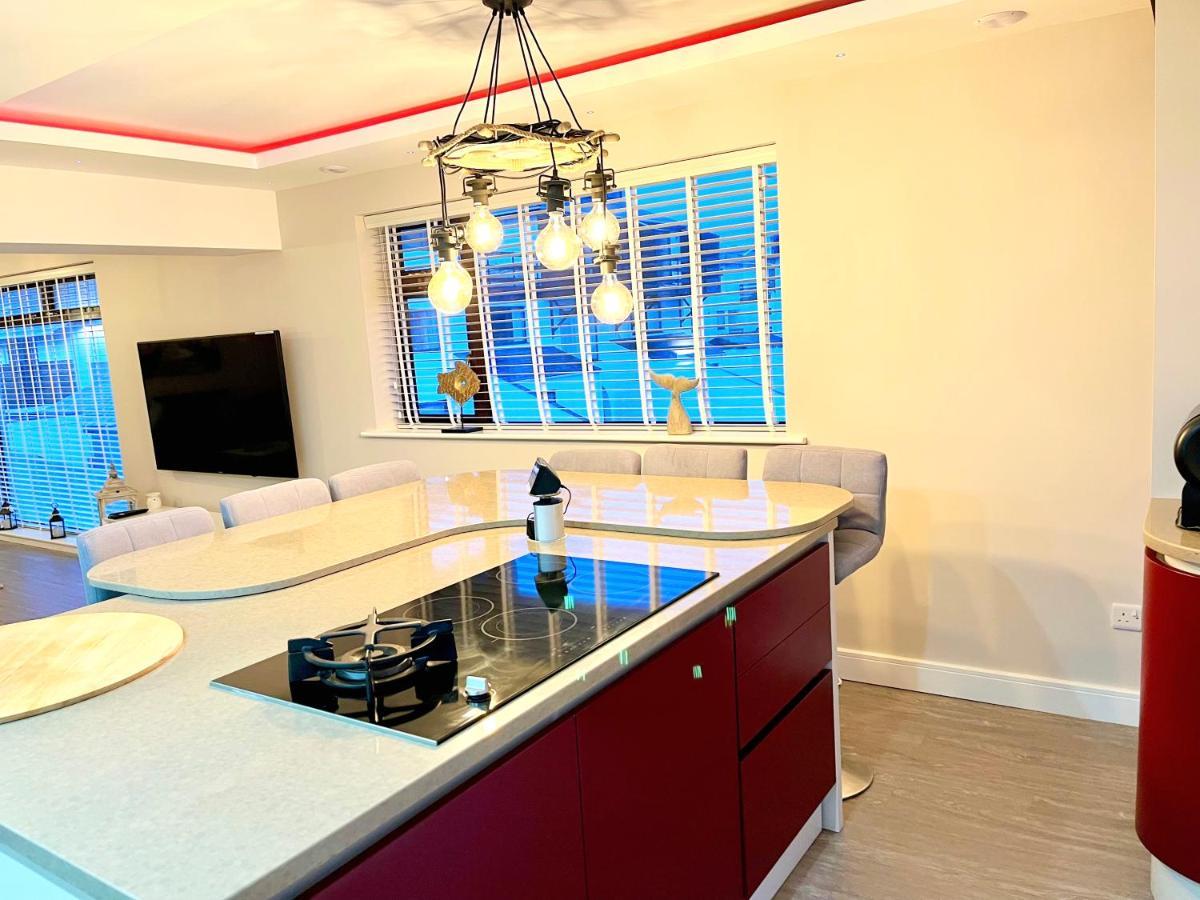 3 Bedroom Deganwy Sea View Beach House Ll31 Exterior foto