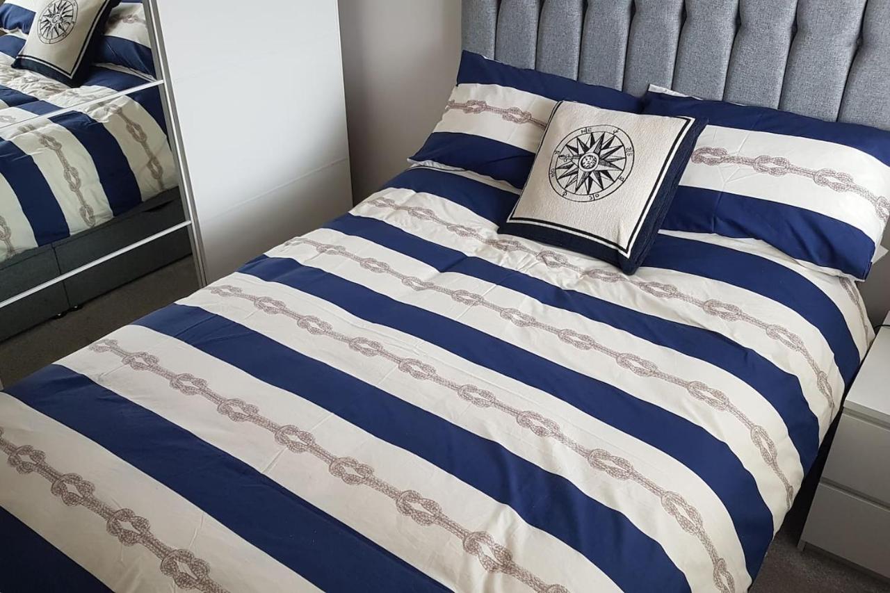 3 Bedroom Deganwy Sea View Beach House Ll31 Exterior foto