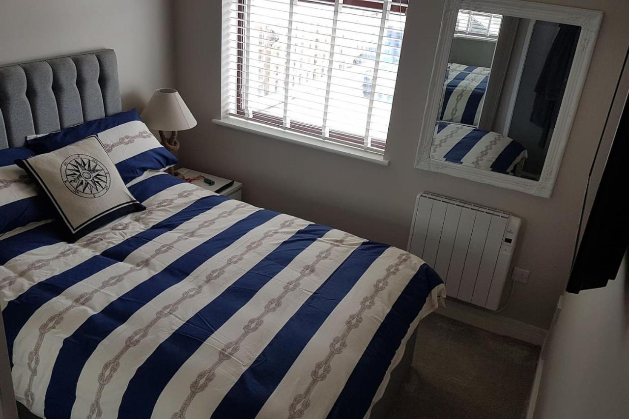 3 Bedroom Deganwy Sea View Beach House Ll31 Exterior foto